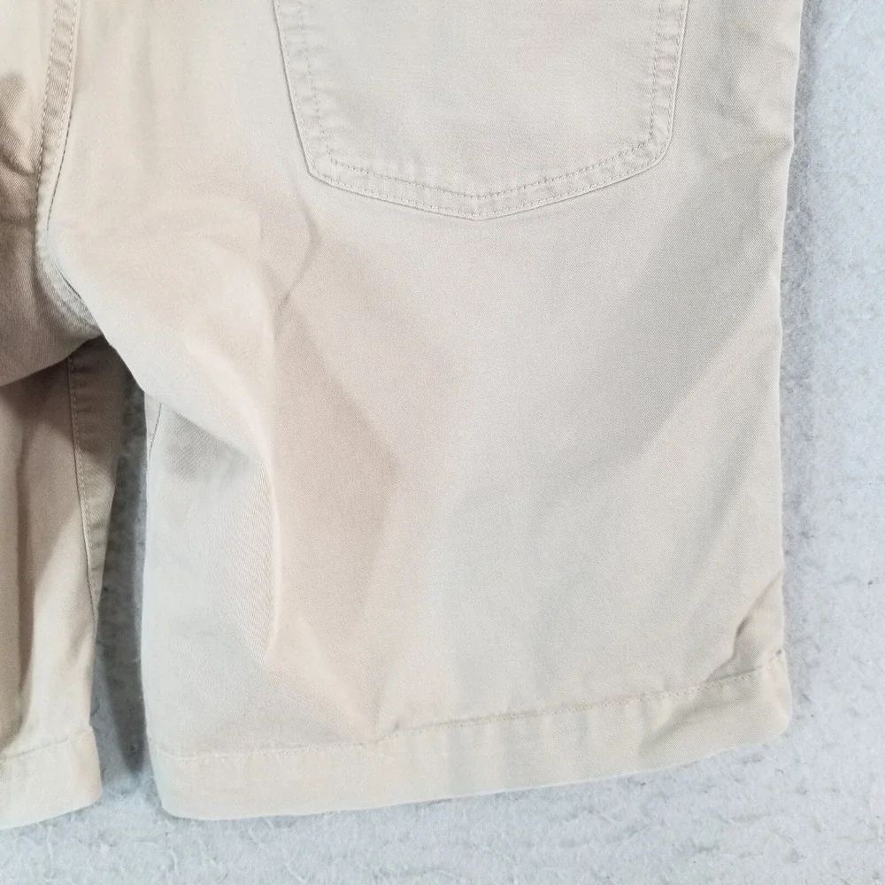 The North Face shorts men's 32 x 10 beige flex stretch outdoor hiking adventure
